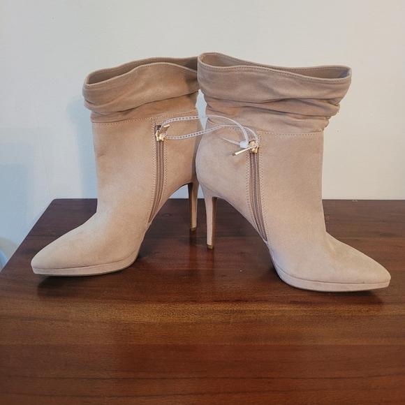 Jessica Simpson Gaiven Bootie - Picture 4 of 5